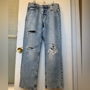 Distressed Light Blue 90’s Boyfriend Jeans Women Size 6 H&M Denim